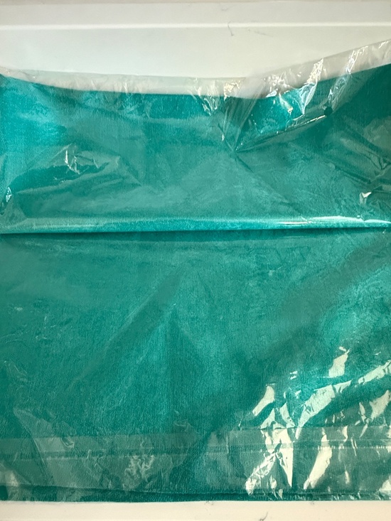 Pair of Cashmere and Silk Pashminas. Teal Blue and Lavender Purple. New in bag. - Picture 9 of 11